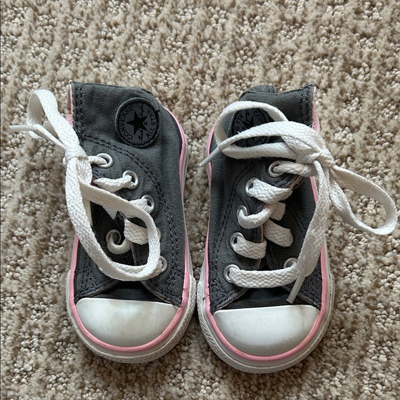 Converse Other - Converse Kids Sneakers in Gray and Pink